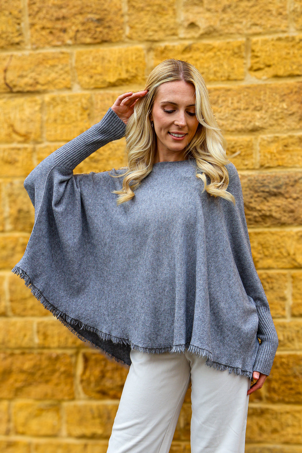 FRINGE ROUND NECK KNIT JUMPER