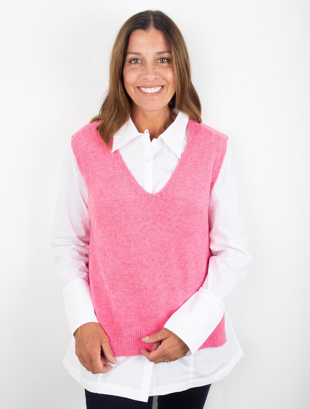AMAZING-WOMAN-PIXIE-V-NECK-KNITTED-VEST--Azalea-Pink